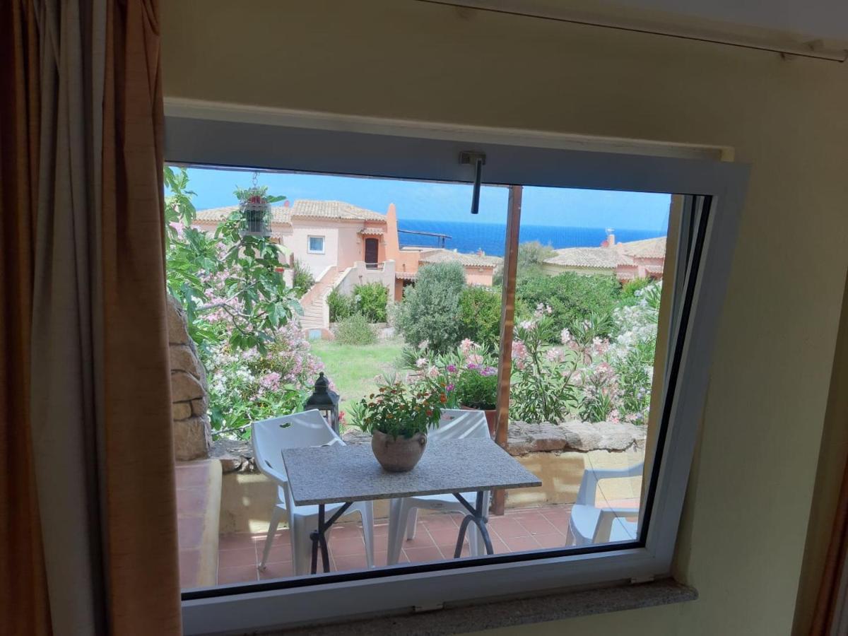 Appartamento panoramico Calarossa Sardegna Isola Rossa Esterno foto